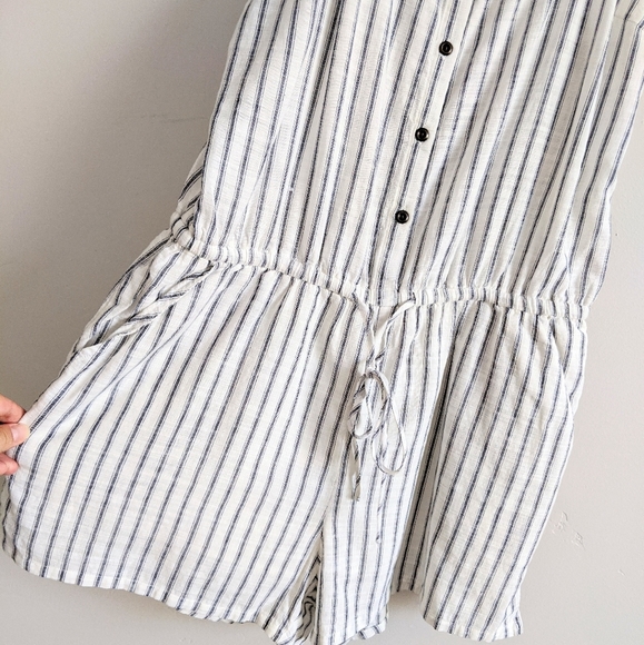 FINAL SALE!🆕🌿OLD NAVY STRIPED ROMPER🌿 - Picture 7 of 10